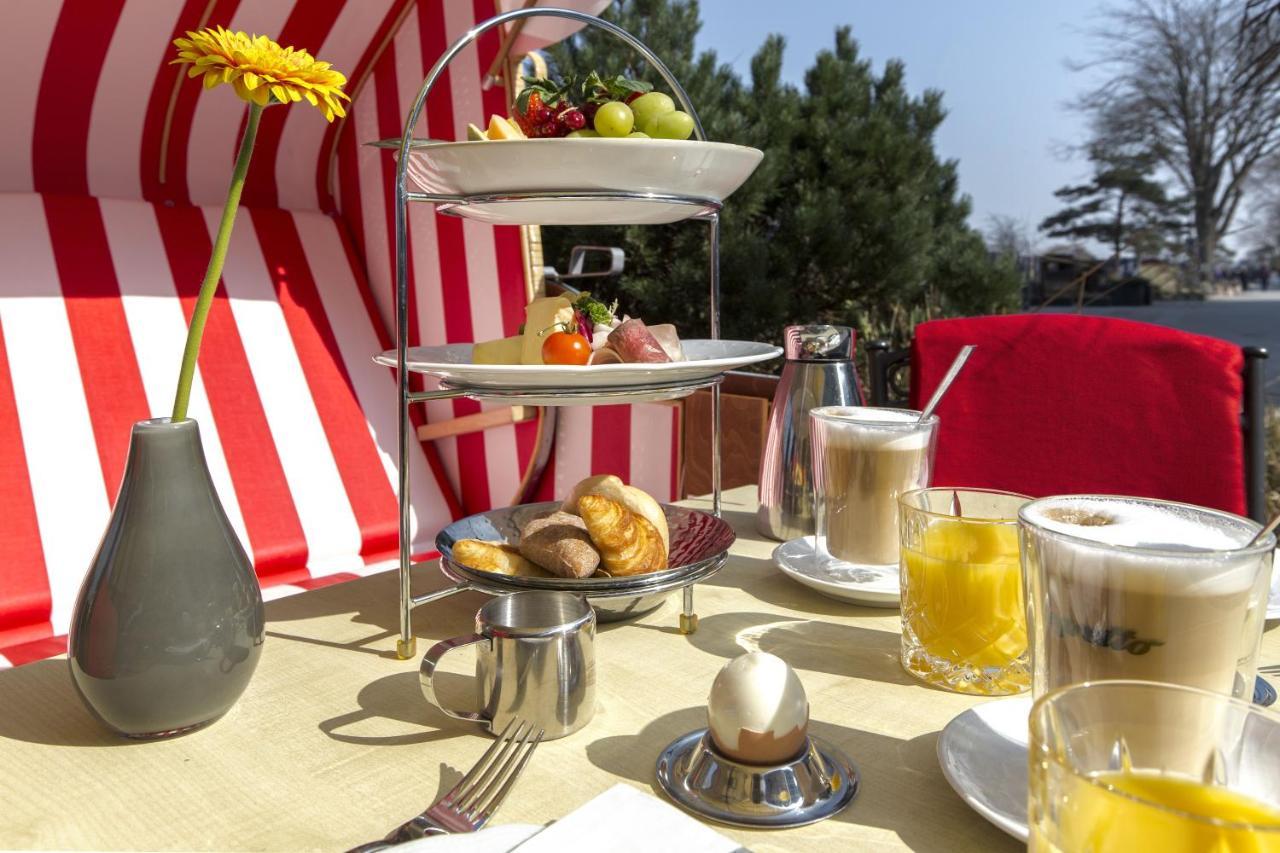 Mein Strandhaus - Hotel, Restaurant & Schwimmbad Тиммендорфер-Штранд Экстерьер фото