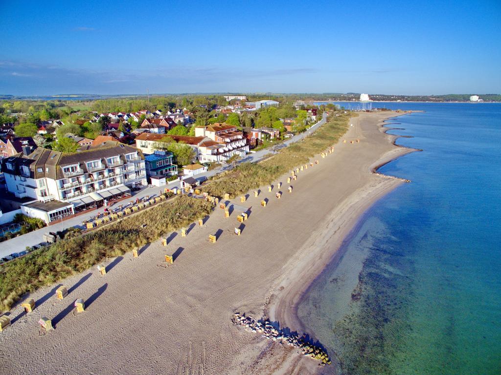 Mein Strandhaus - Hotel, Restaurant & Schwimmbad Тиммендорфер-Штранд Экстерьер фото