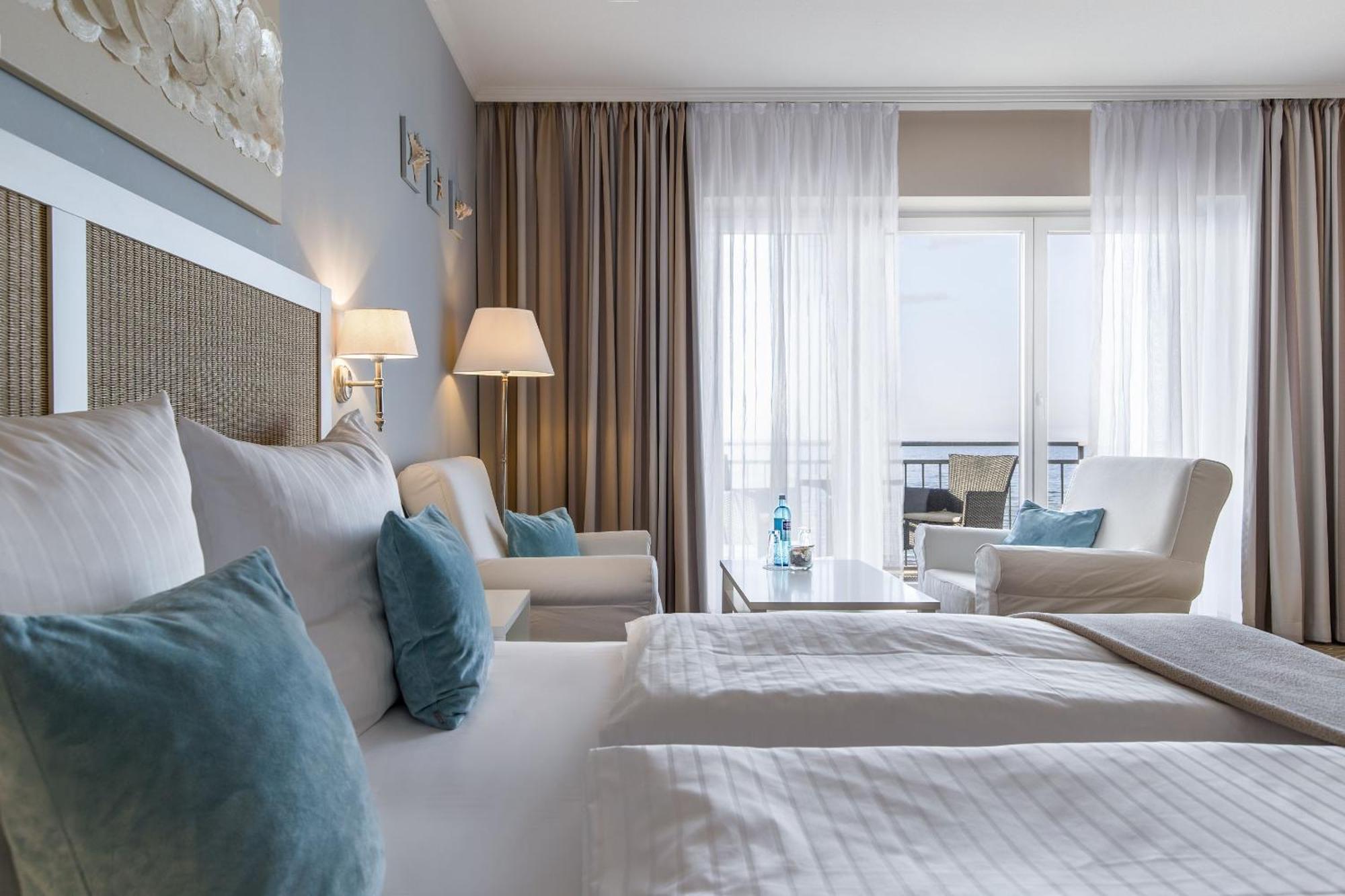 Mein Strandhaus - Hotel, Restaurant & Schwimmbad Тиммендорфер-Штранд Экстерьер фото