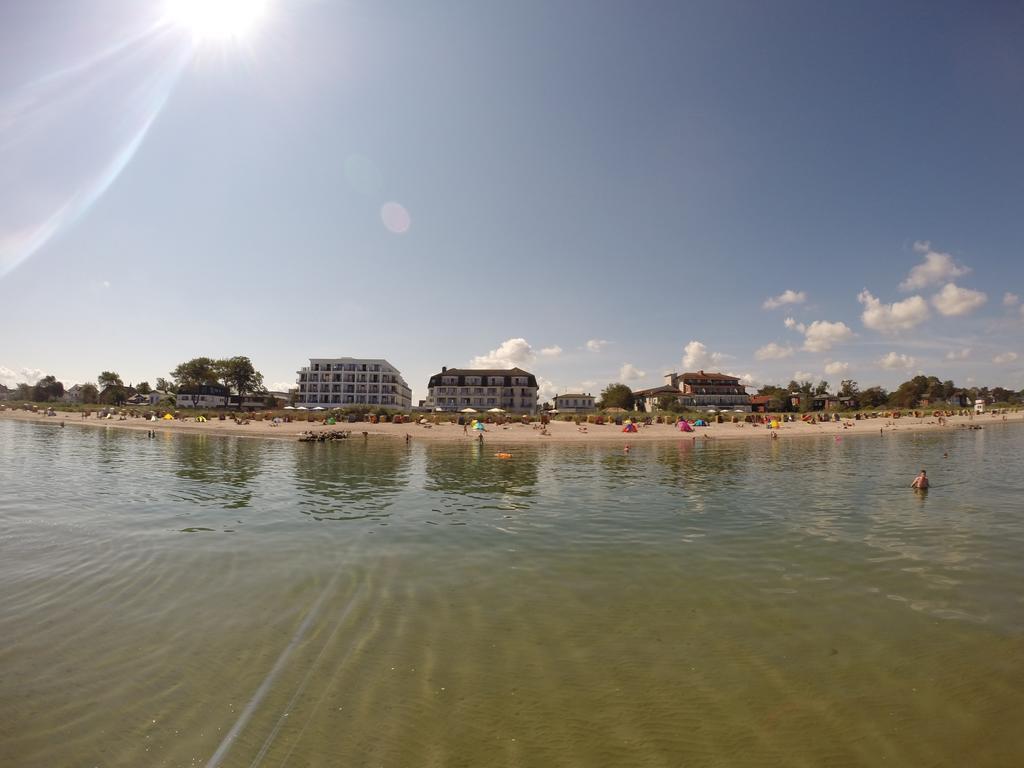 Mein Strandhaus - Hotel, Restaurant & Schwimmbad Тиммендорфер-Штранд Экстерьер фото